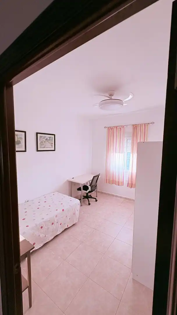 Habitación 15 m², Sevilla
