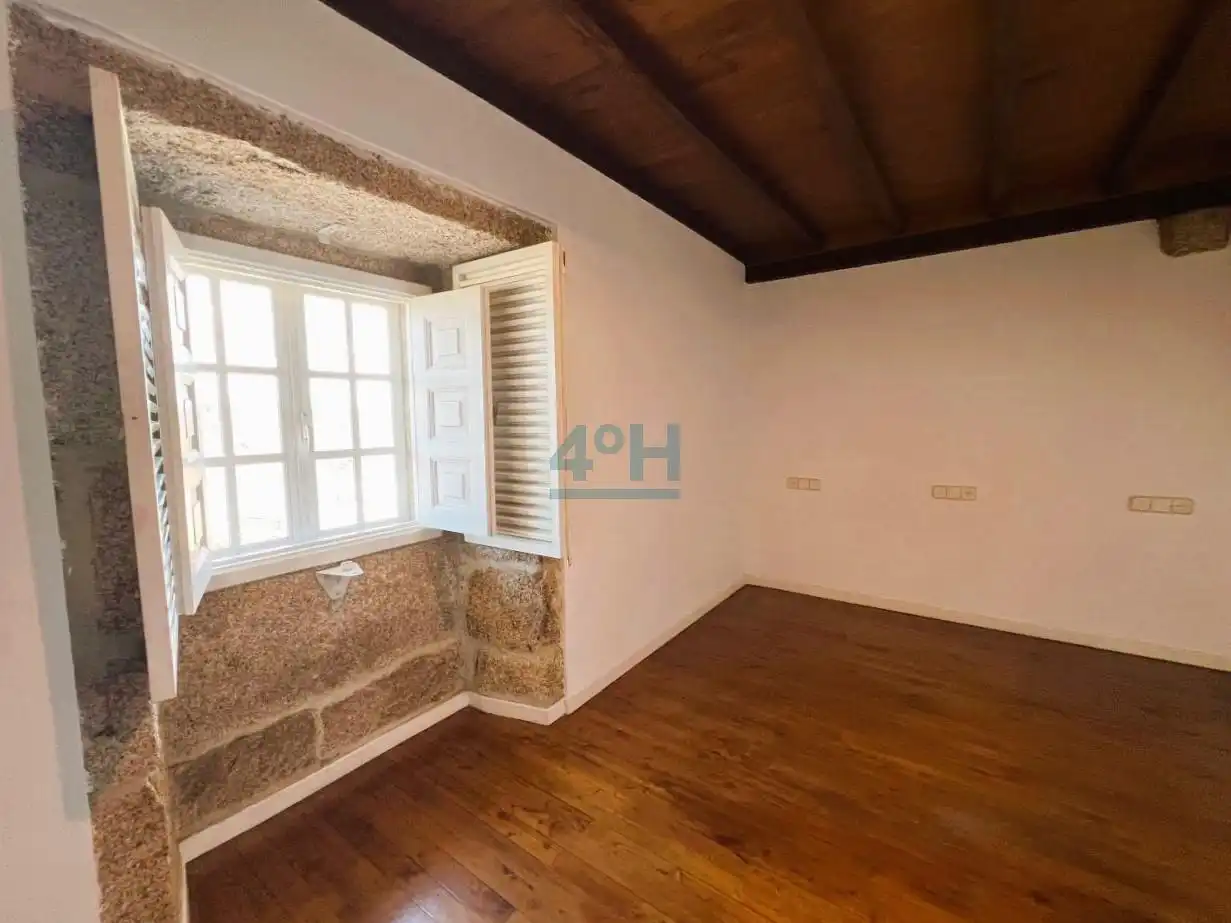 Casa de 590 m² a San Cibrao das Viñas