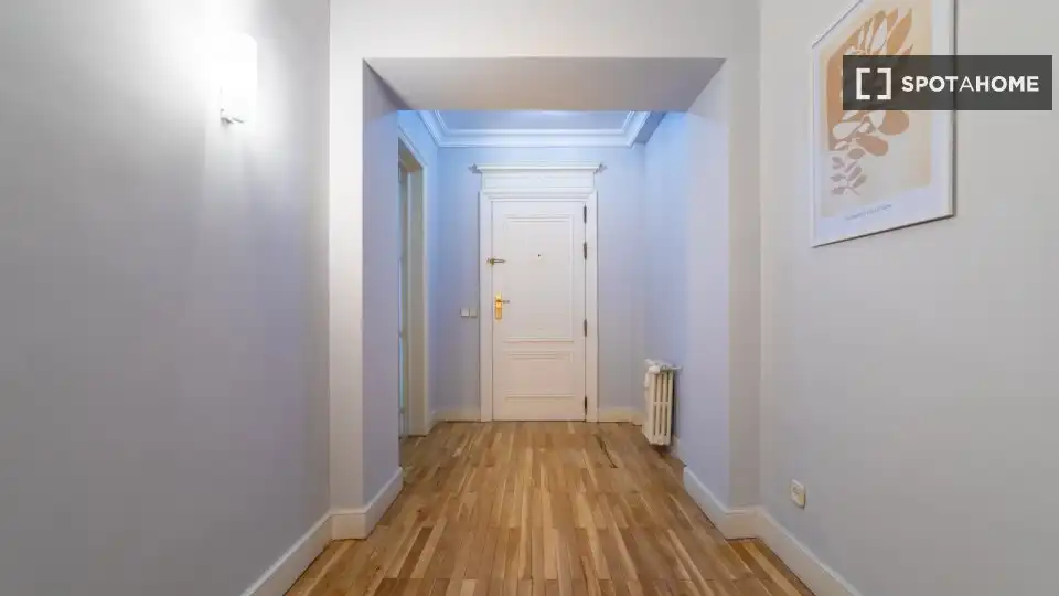 Habitación 301 m², Madrid