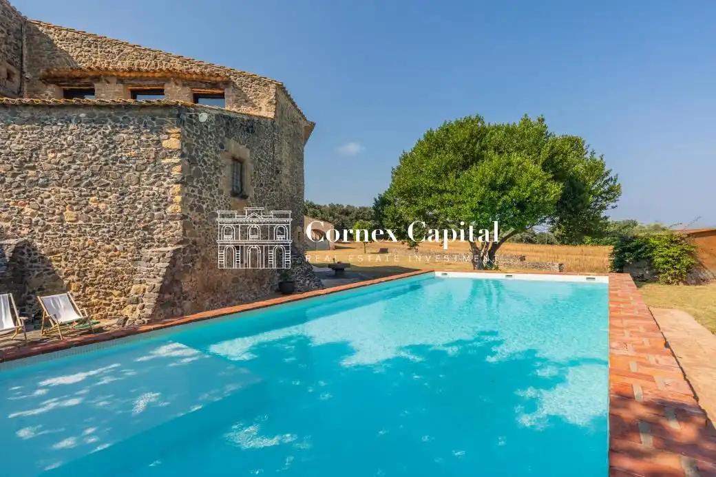 Casa de 1000 m² en Rupià