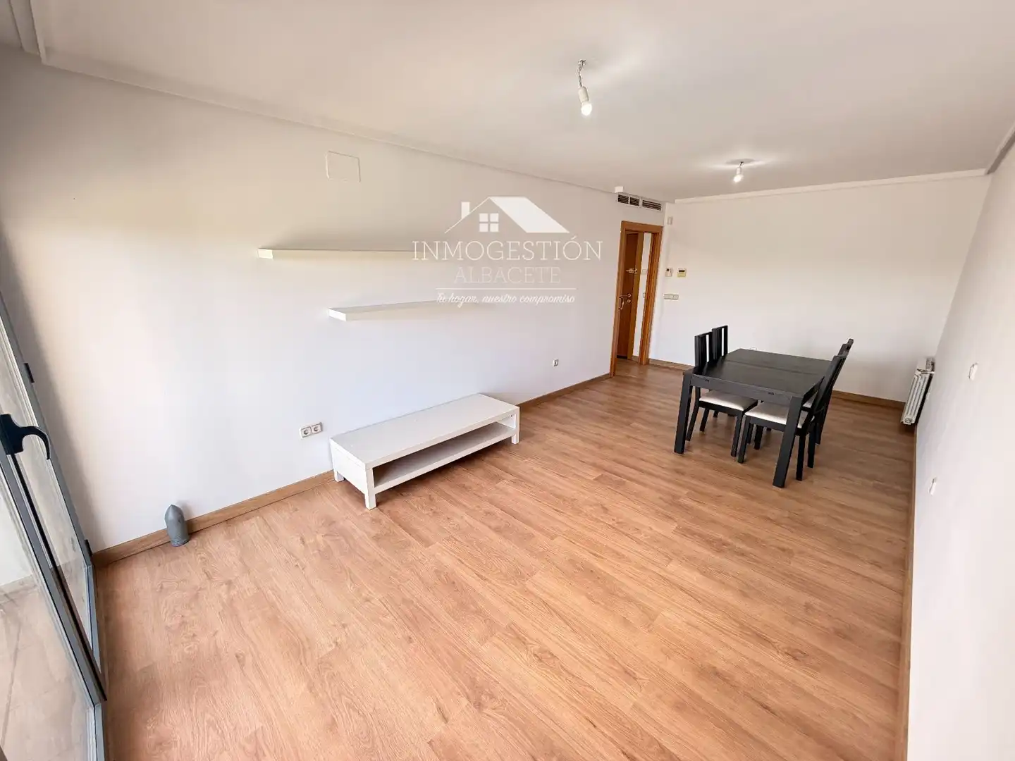 Flat 101 m² in Albacete