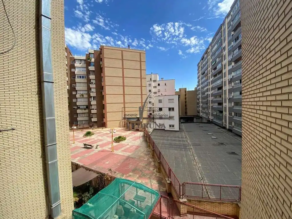 Piso de 85 m² en Zaragoza