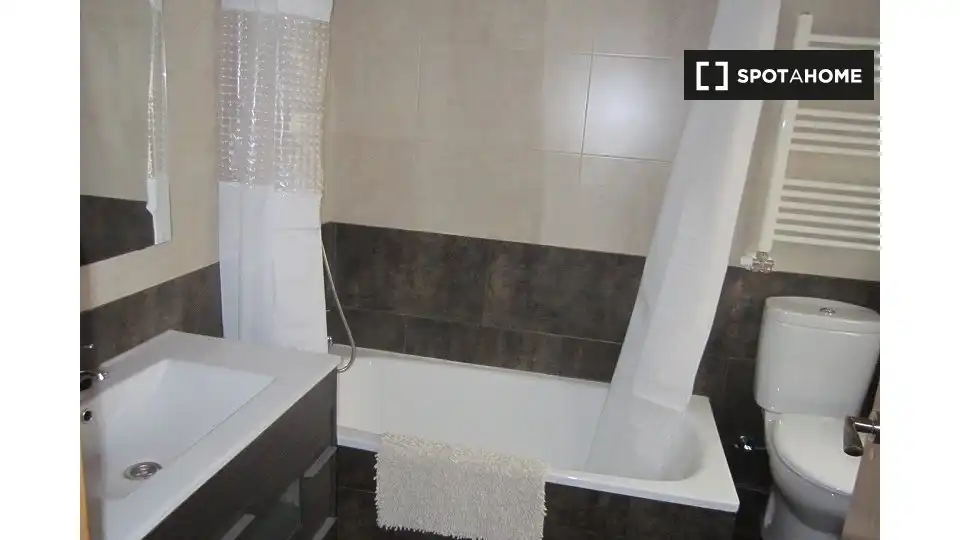 Habitación 156 m², Zaragoza