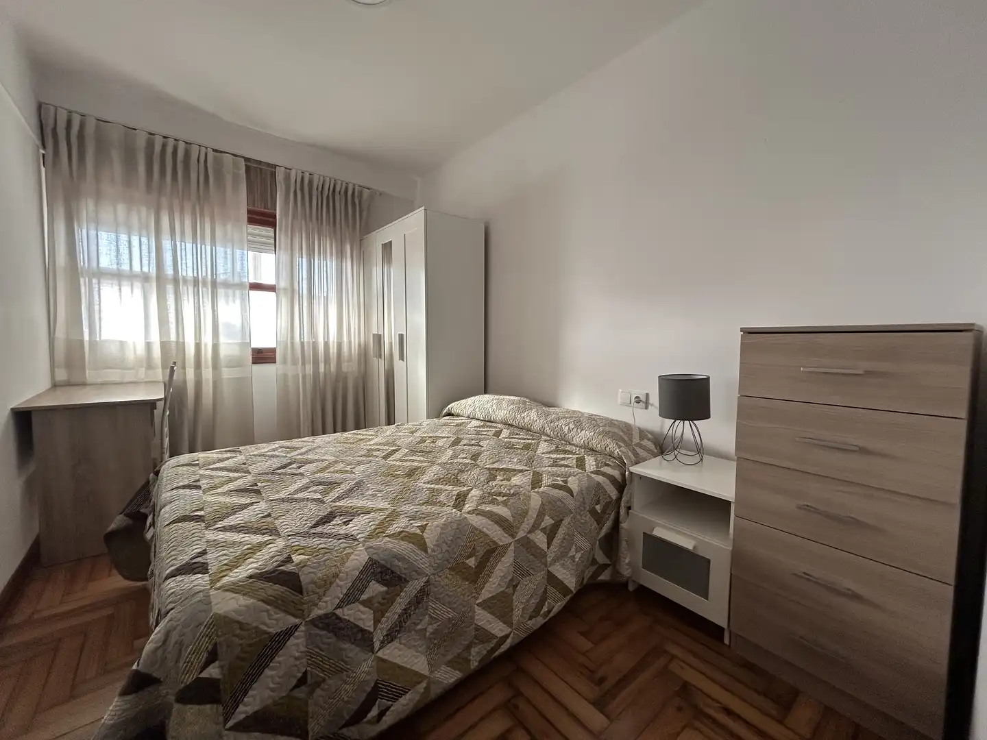 Habitación 120 m², Vigo