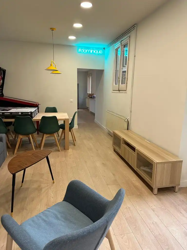Habitación 200 m², Lérida