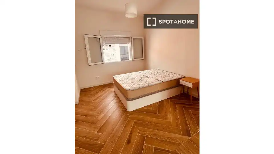 Habitación 63 m², Sagunto