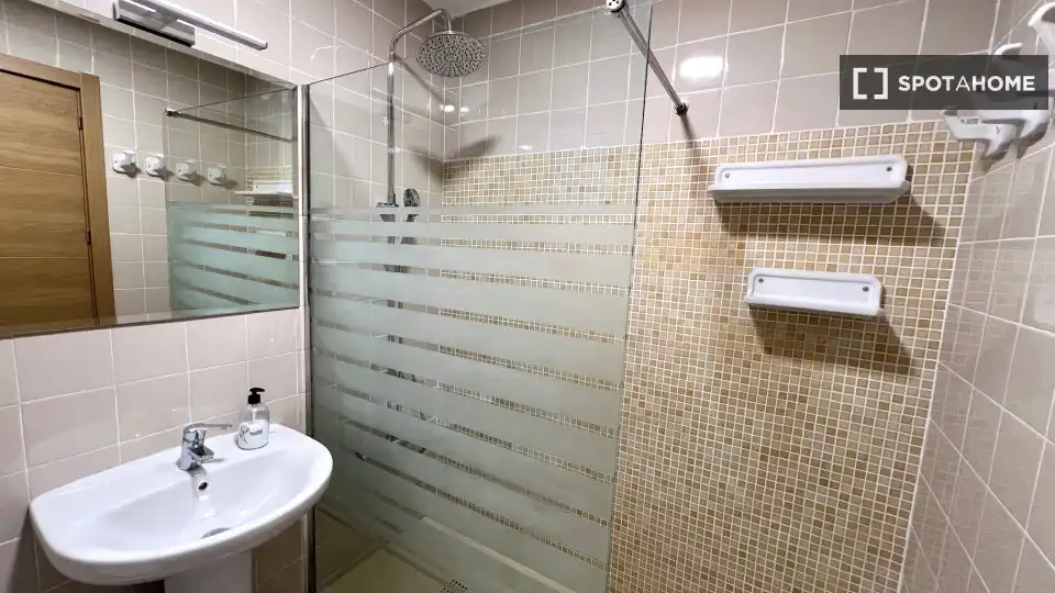 Habitación 200 m², Valencia