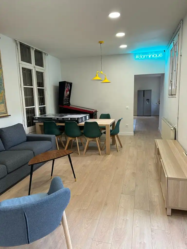 Habitación 200 m², Lérida