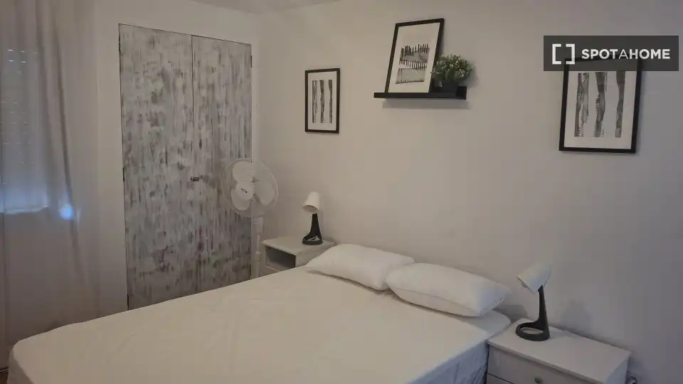 Habitación 28 m², Llíria