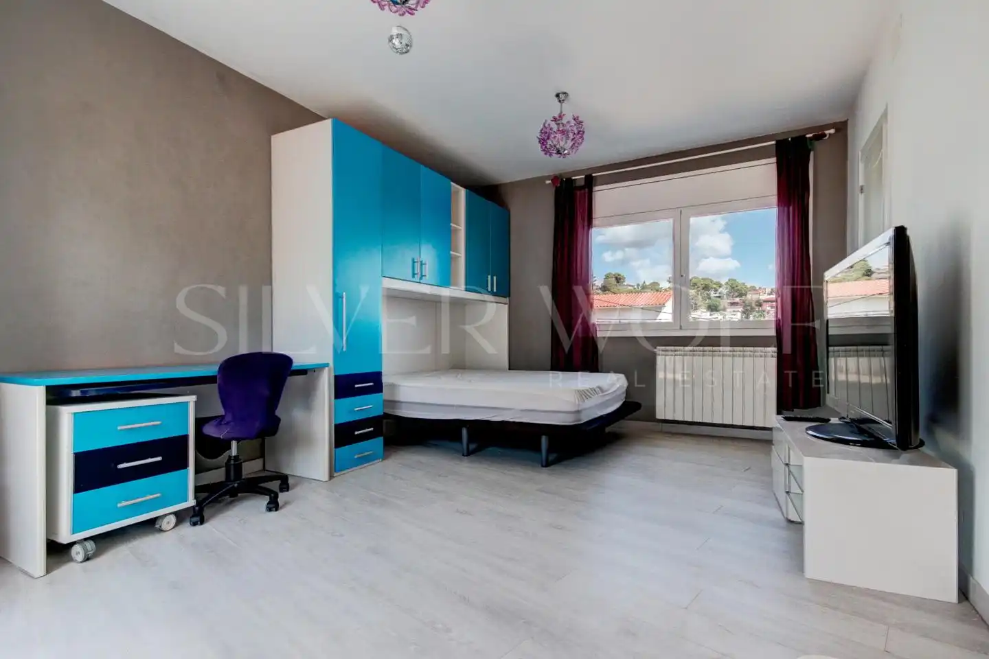 Будинок 434 м² у Castelldefels