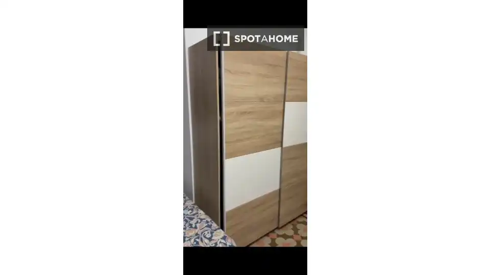 Habitación 288 m², Granada
