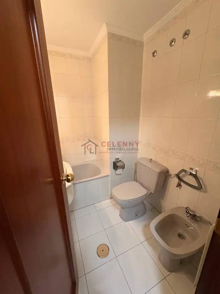 Piso de 90 m² en Ourense