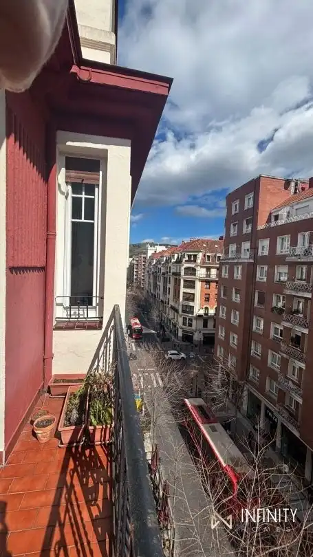 Piso de 88 m² en Bilbao