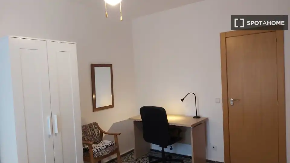Habitación 100 m², Valencia