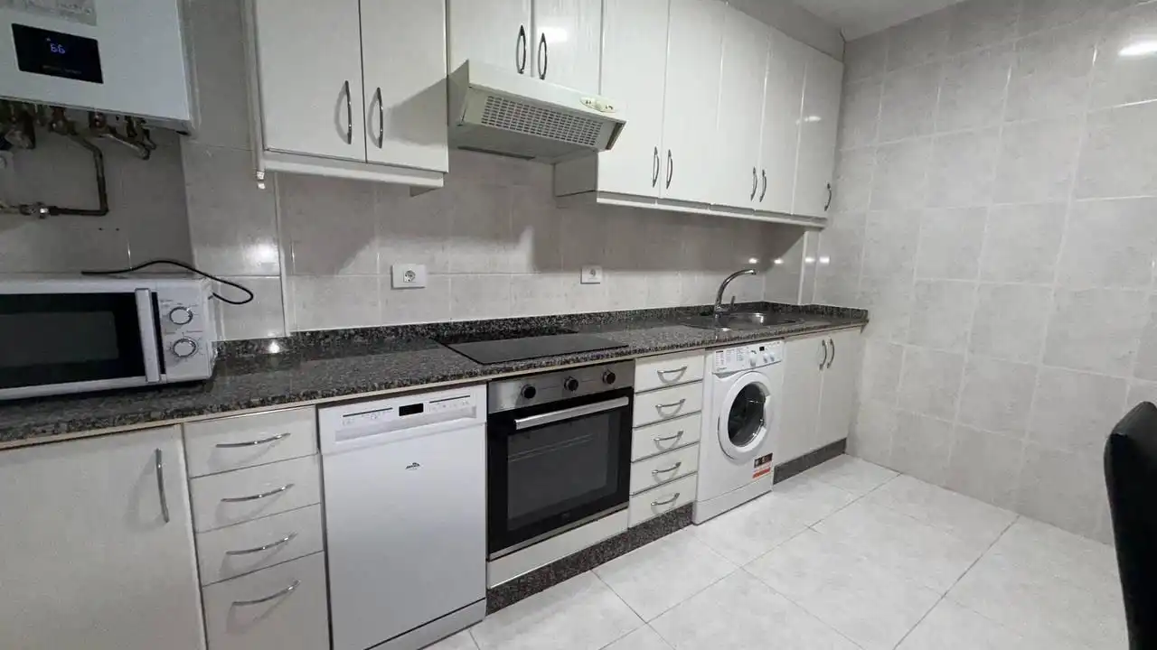 Piso de 95 m² en Ourense