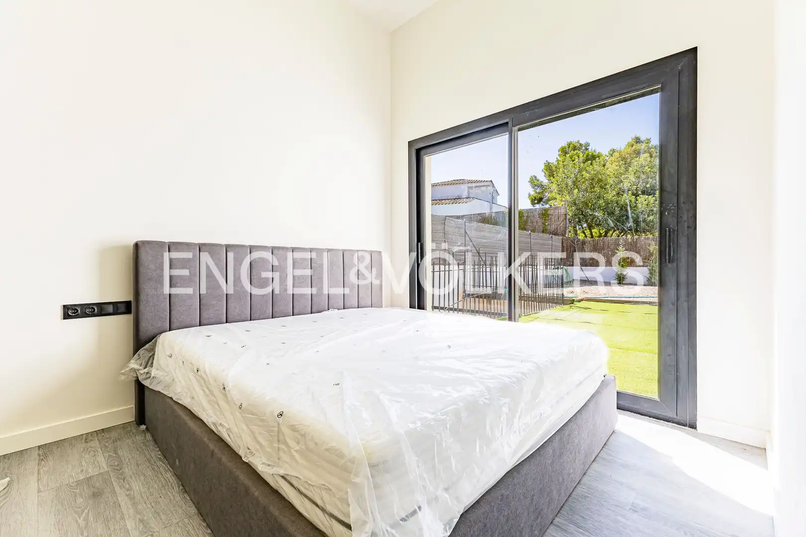 Casa de 300 m² a Pallejà