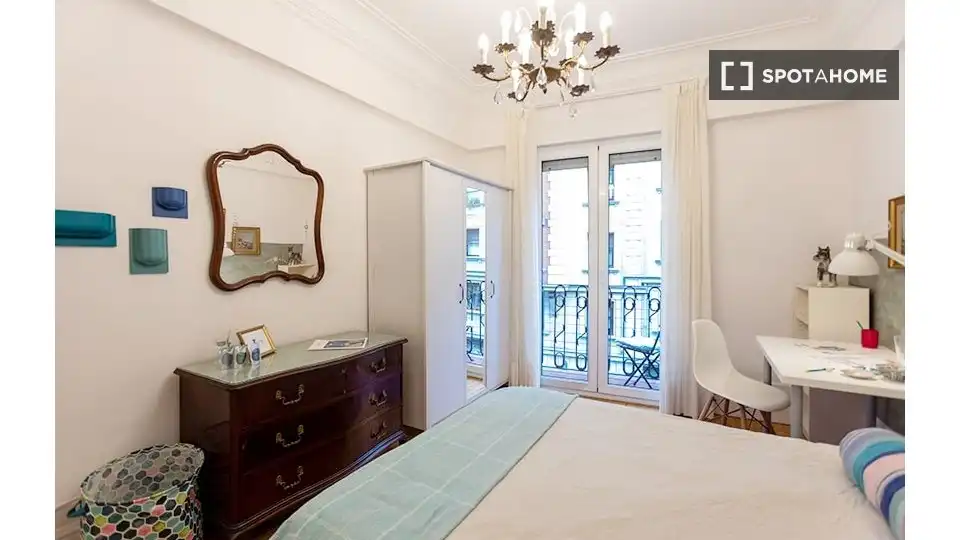 Habitación 196 m², Bilbao