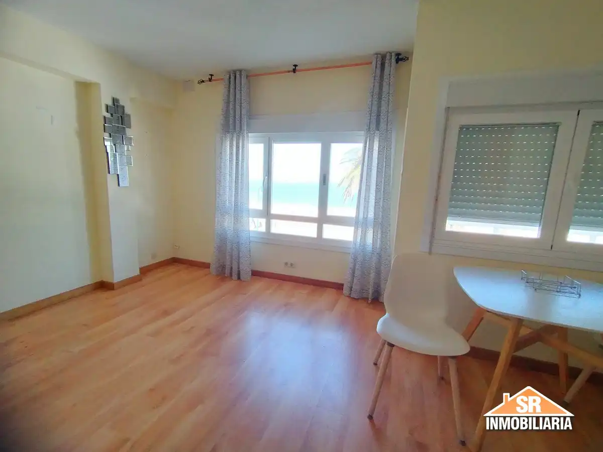 Piso de 70 m² en Oleiros
