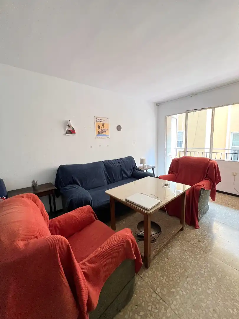 Quarto para alugar, Cártama