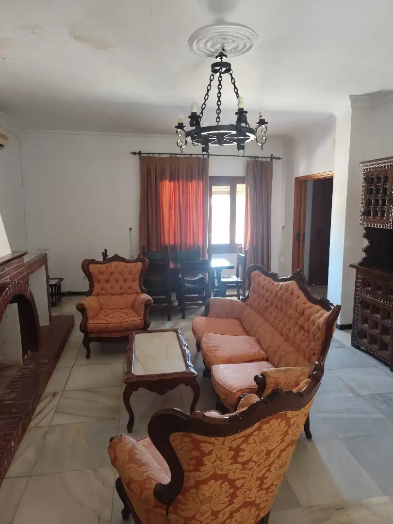 Casa de 220 m² en Valencina de la Concepción