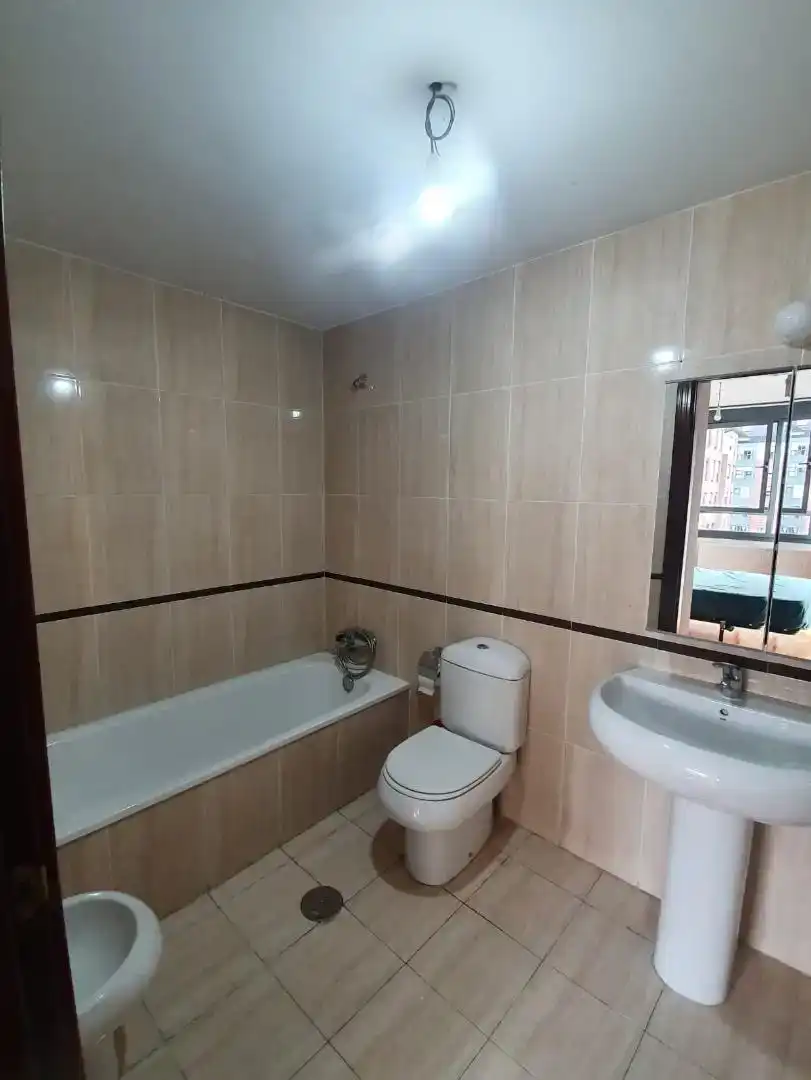 Piso de 87 m² en Oviedo