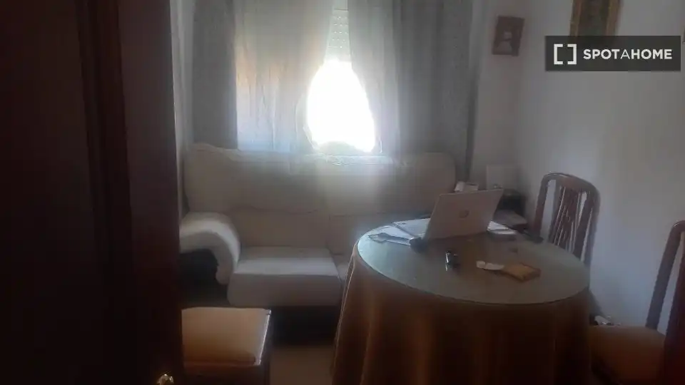 Habitación 81 m², Sevilla