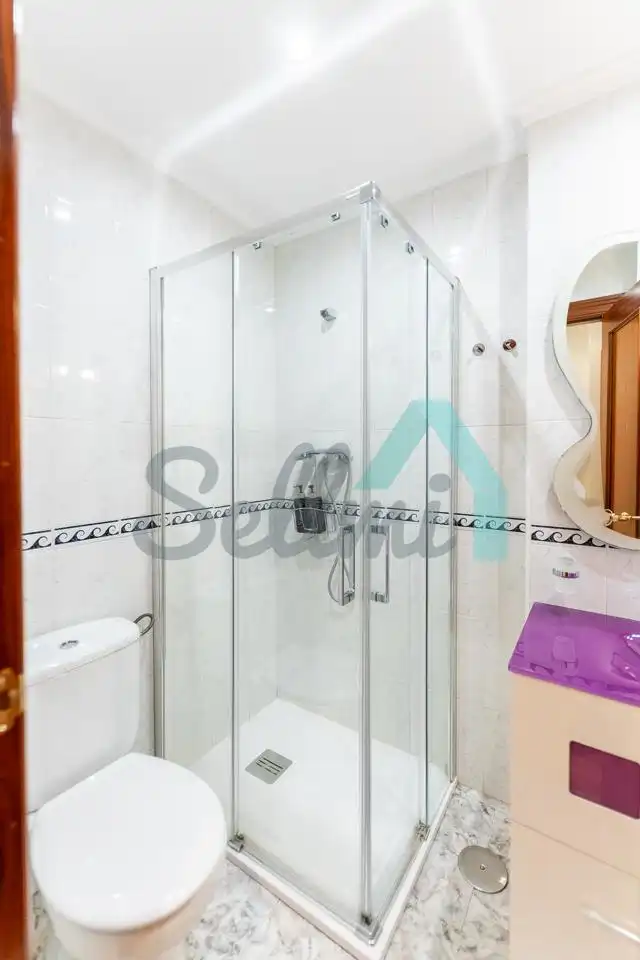 Piso de 80 m² en Oviedo