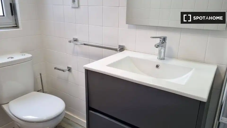 Habitación 74 m², Oviedo