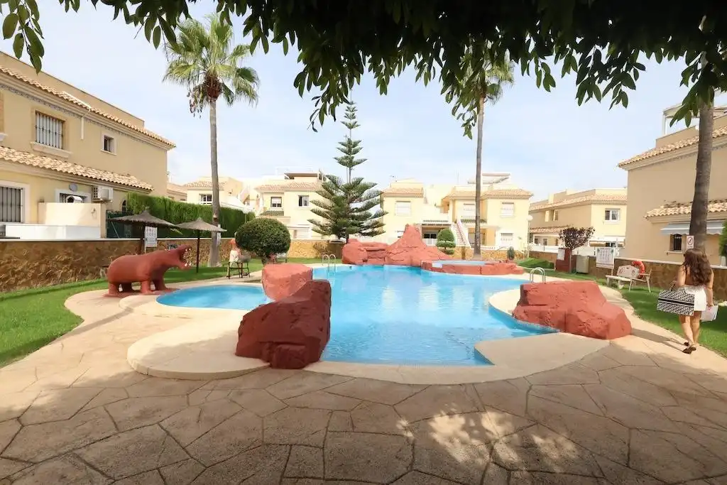 Casa de 110 m² a Oriola