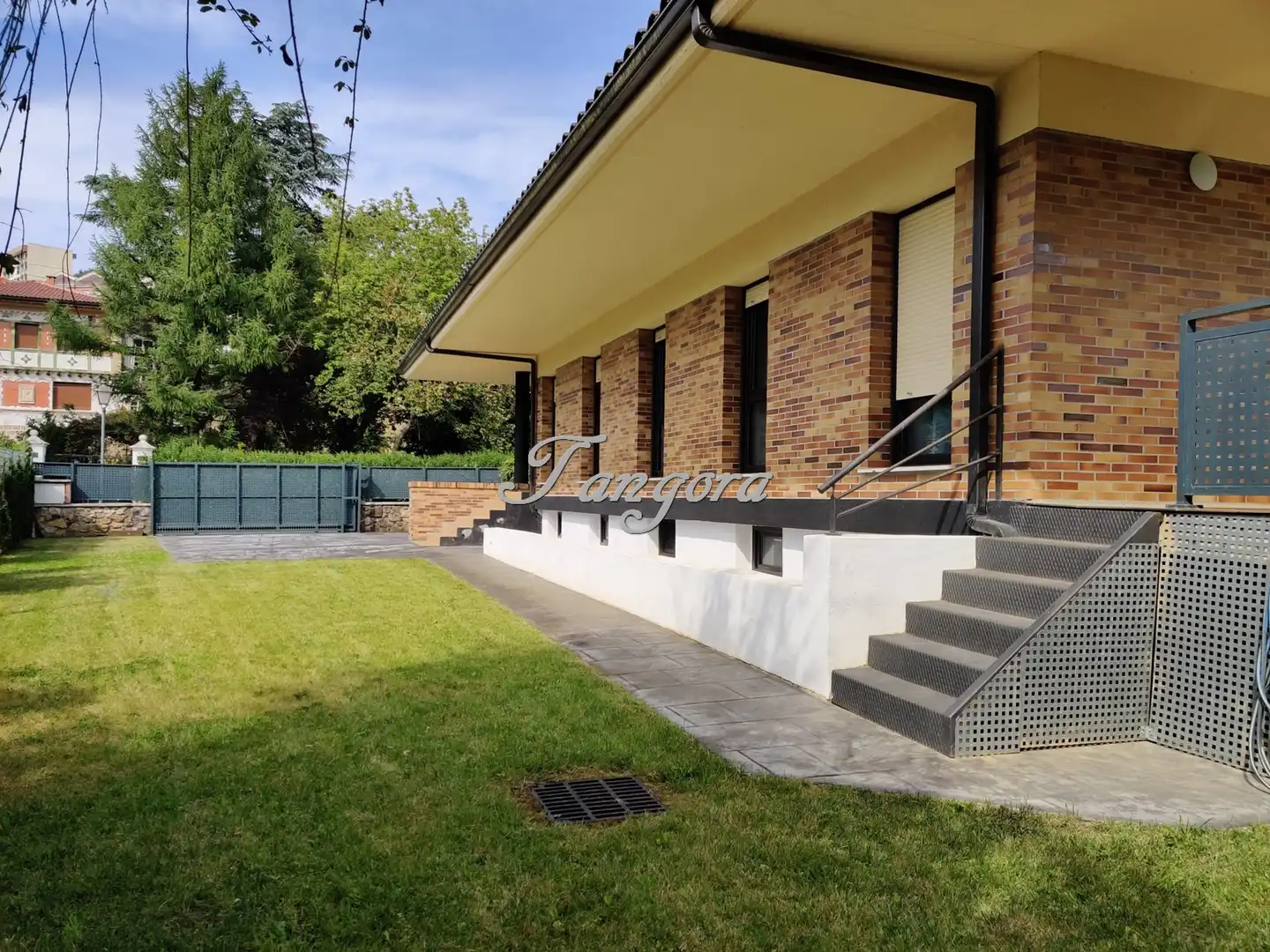 Piso de 300 m² en Mendata