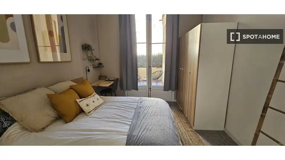 Room for rent, Barcelona