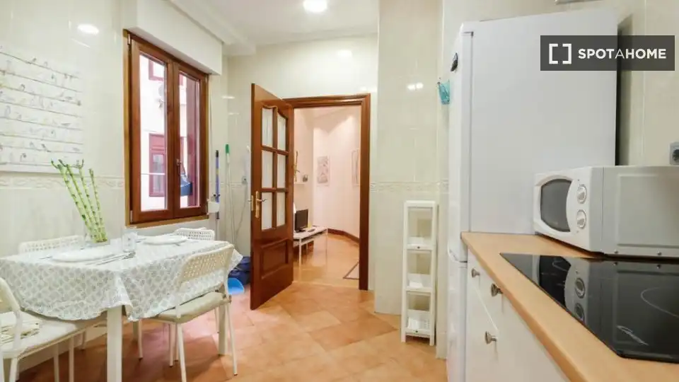 Habitación 196 m², Bilbao