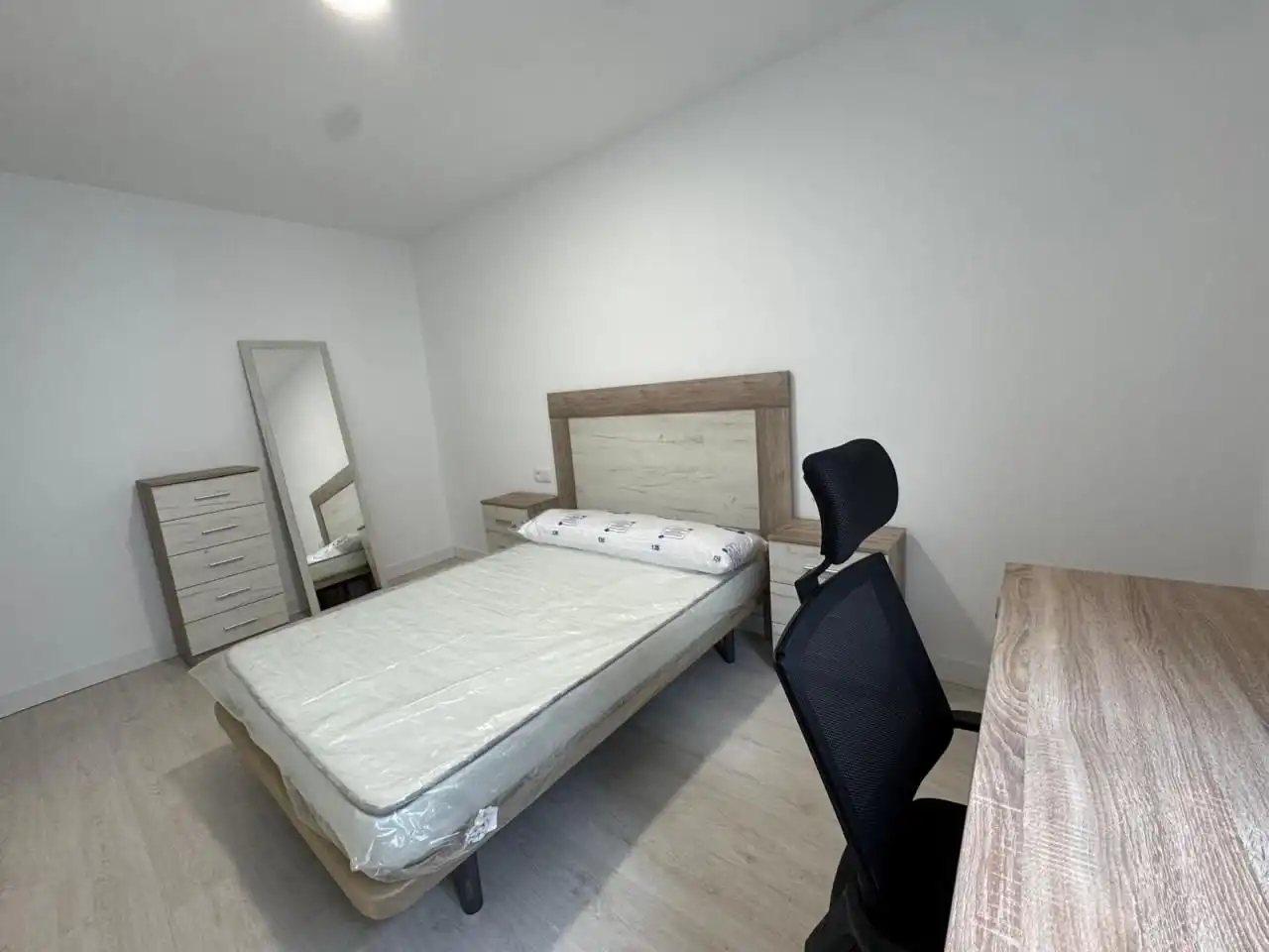 Habitación 161 m², Ourense