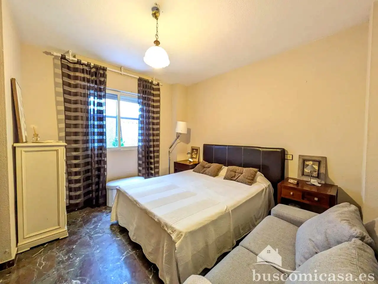 Piso de 80 m² en Linares