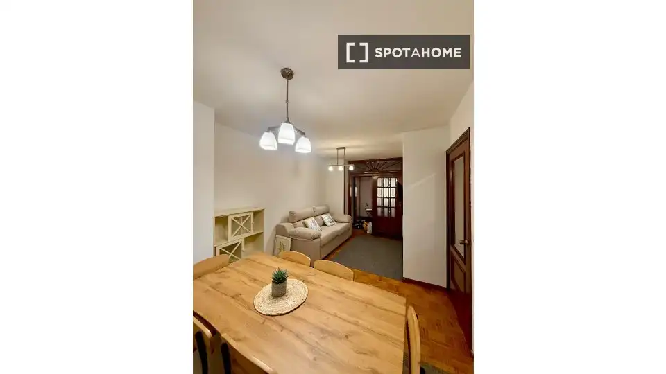 Stanza 79 m², Pontevedra
