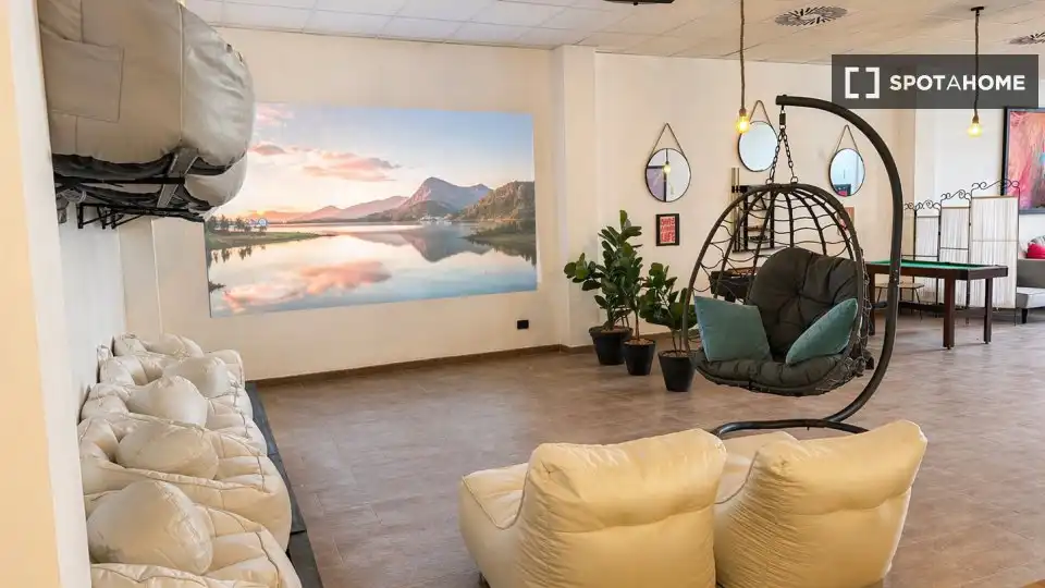Habitación 451 m², Valencia
