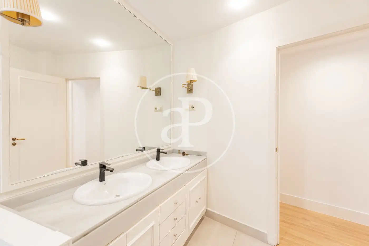 Flat 229 m² in Madrid