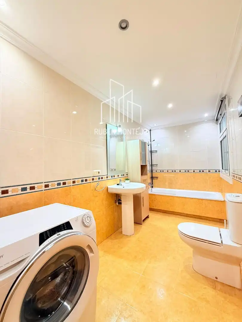 Piso de 140 m² en Castellanos de Moriscos