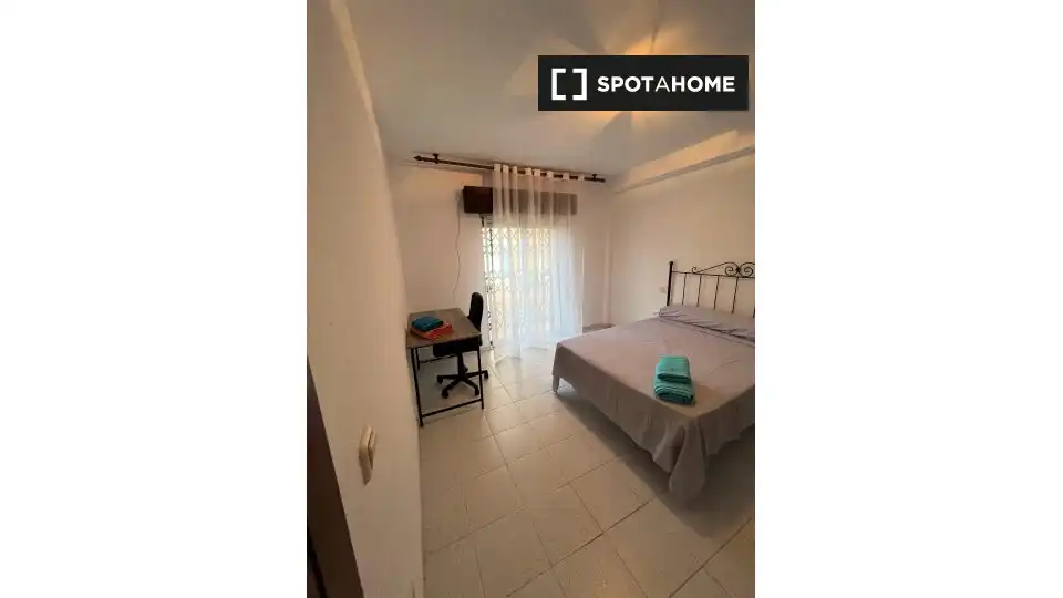 Habitación 130 m², Almería