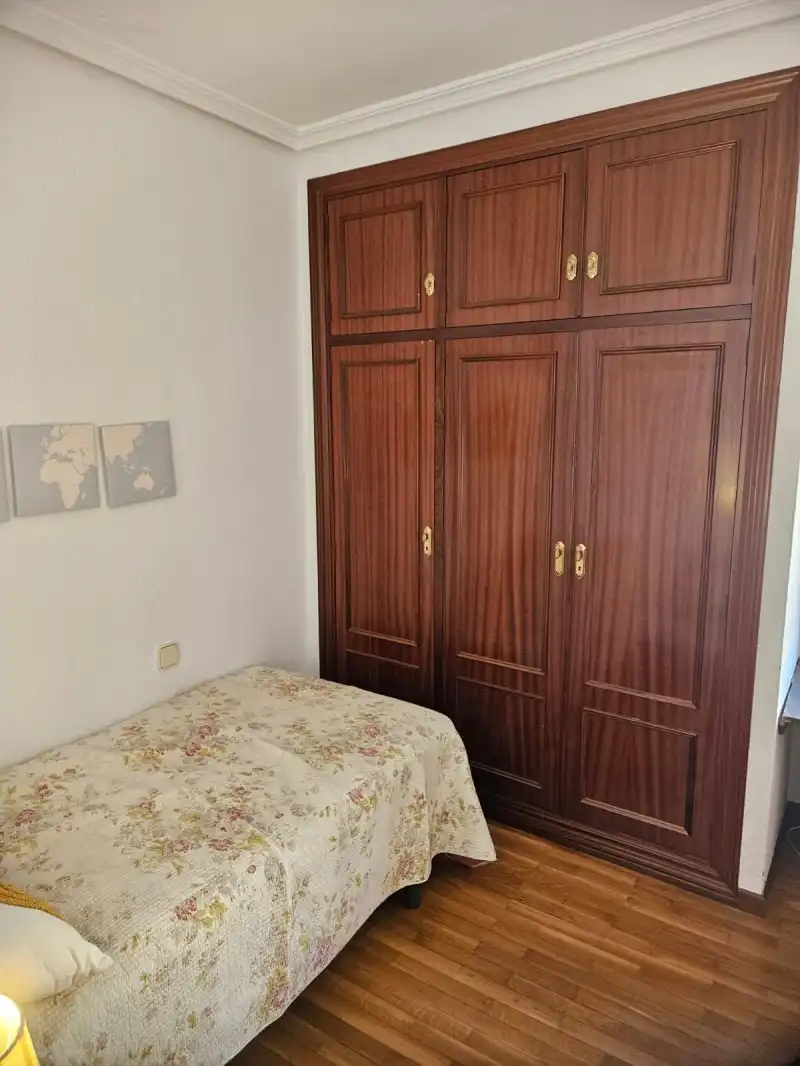 Piso de 80 m² en Cáceres
