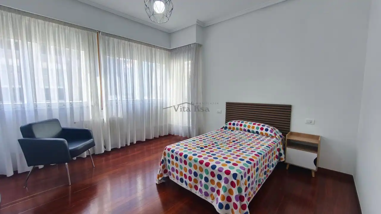 Wohnung 101 m² in Ourense