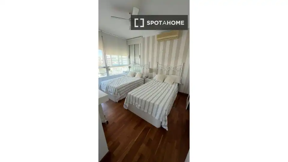 Habitación 104 m², Alicante