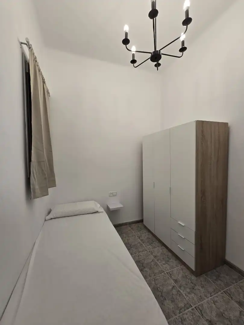 Habitación 135 m², Lérida