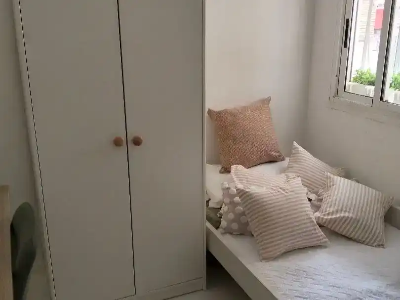 Habitación 63 m², Almería