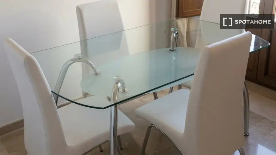 Habitación 75 m², Granada