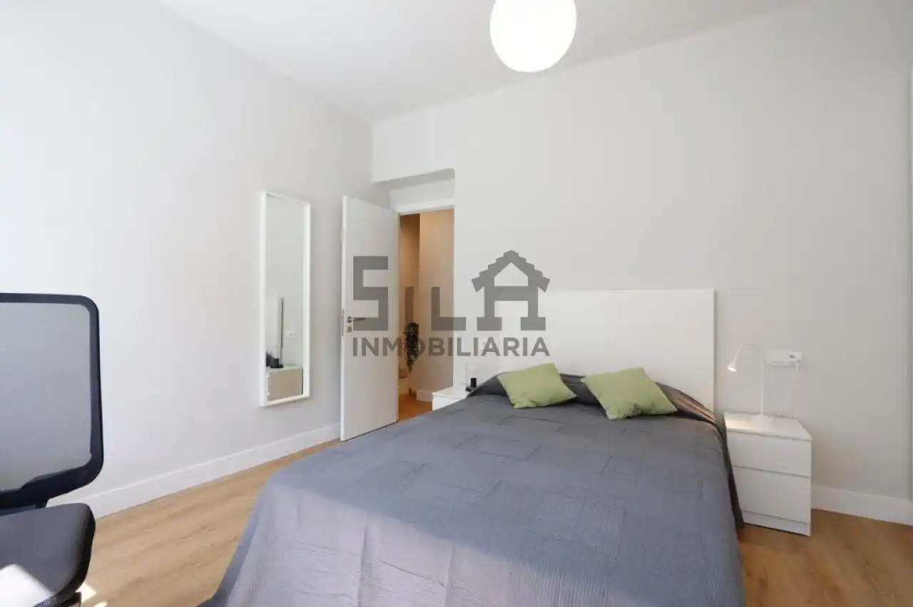 Habitación 81 m², Ourense