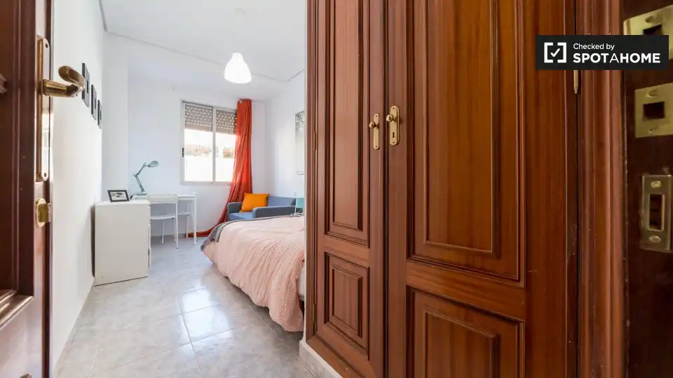 Habitación 100 m², Valencia