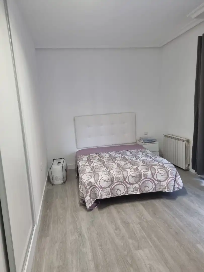 Habitació 100 m², Àvila