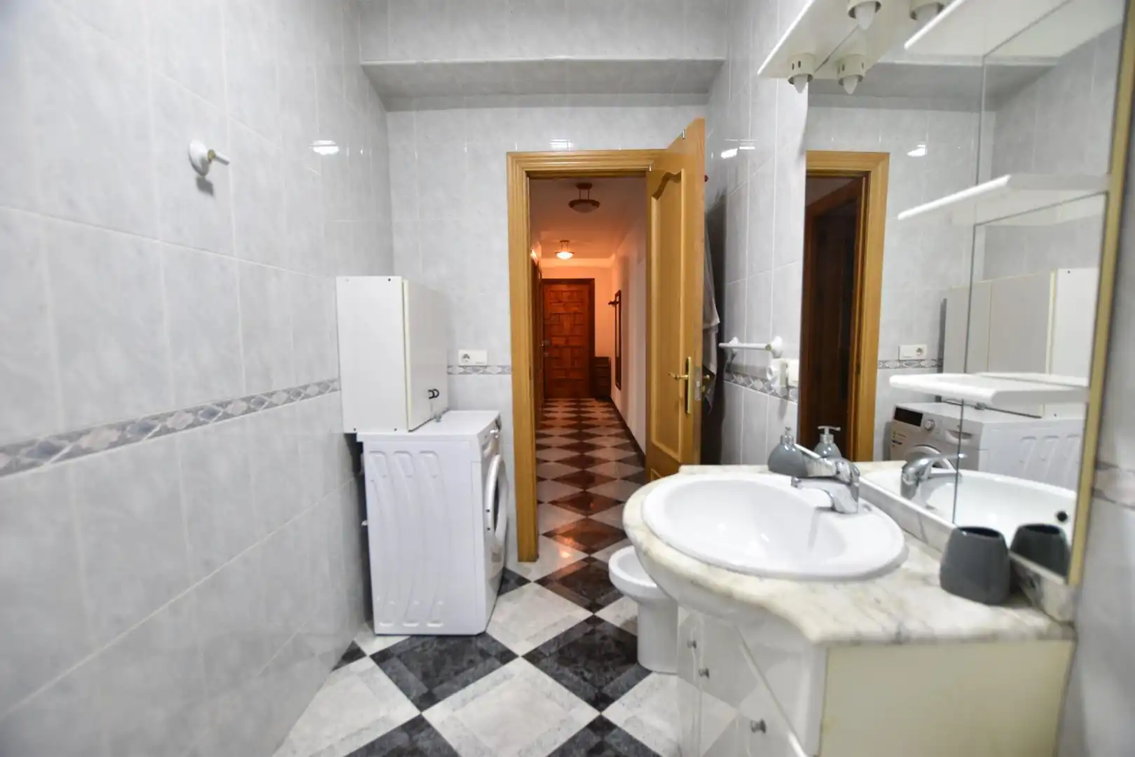 Piso de 86 m² en Granada