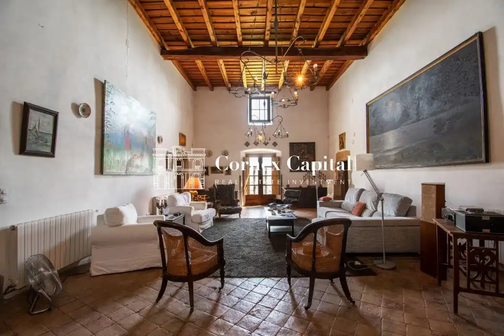 Casa de 1000 m² en Rupià